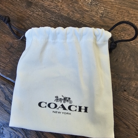 2 Pairs Of Coach Stud Earrings - Picture 4 of 4